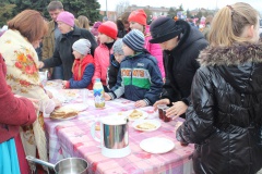 13 марта в Кореновске прошли гуляния «Масленица идет, блин да мед несет»